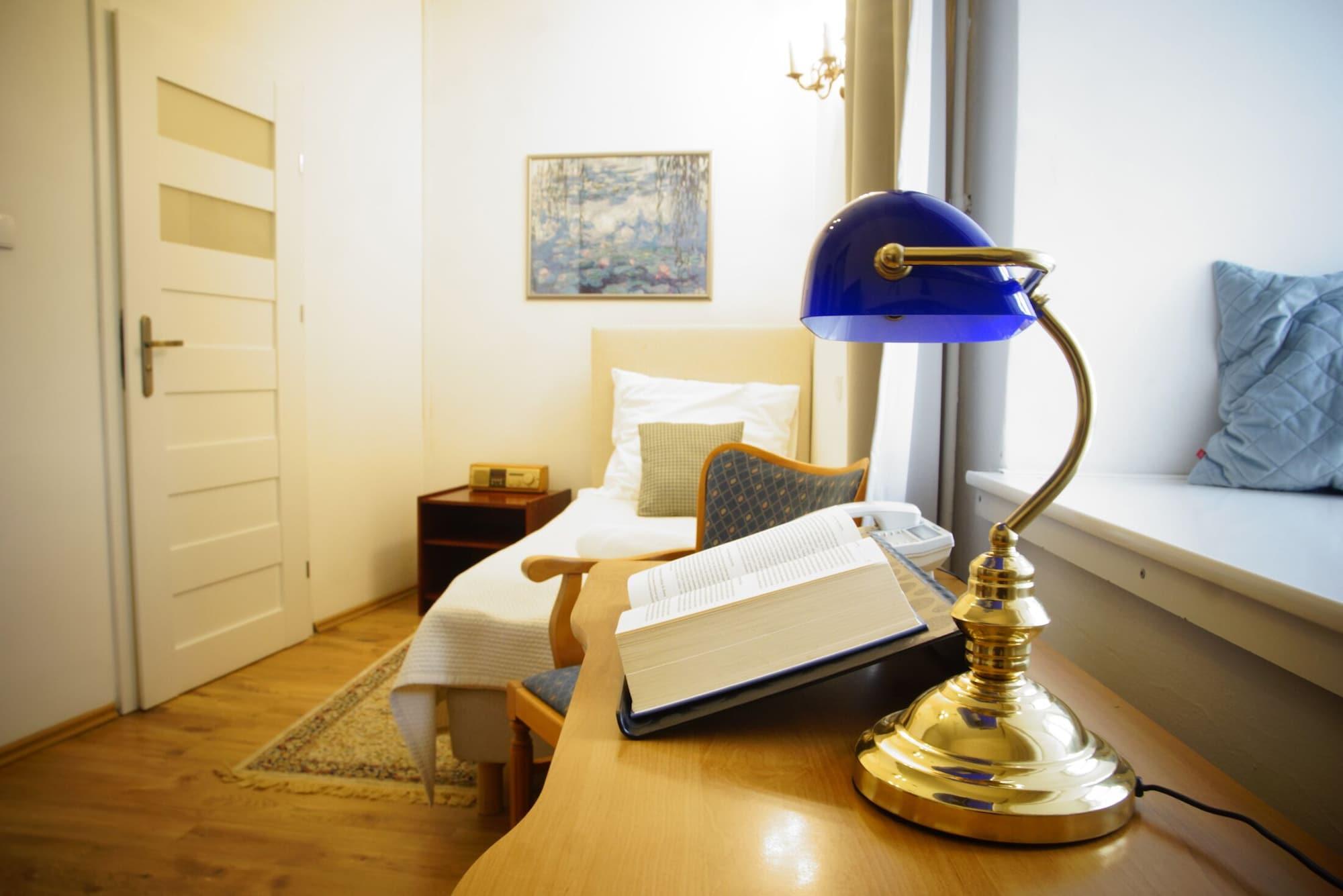 Goscinne Dom Literatury 3* Warschau